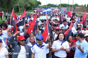 Caminata rumbo a la Hacienda San Jacinto para celebrar las batallas por la soberanía e independencia