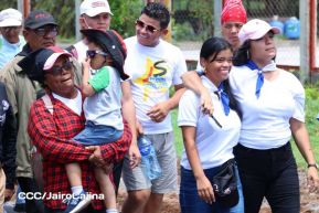 Caminata rumbo a la Hacienda San Jacinto para celebrar las batallas por la soberanía e independencia