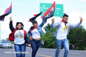 Caminata rumbo a la Hacienda San Jacinto para celebrar las batallas por la soberanía e independencia