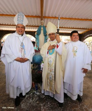Juramentan a miembros de los Consejos Regionales de la Costa Caribe