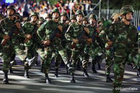 Desfile “Pueblo Ejército” en honor a los 44 años de su fundación del Ejército de Nicaragua