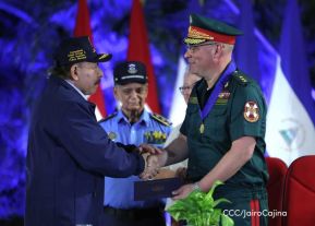 44 aniversario de fundación de la Policía Nacional