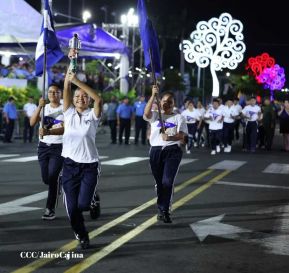 Comandante Daniel y Compañera Rosario reciben Antorcha de la Libertad Centroamericana