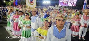Desfile Escolar 2023 desde la Avenida de Bolívar a Chávez