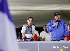 Desfile Escolar 2023 desde la Avenida de Bolívar a Chávez
