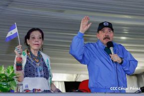 Desfile Escolar 2023 desde la Avenida de Bolívar a Chávez