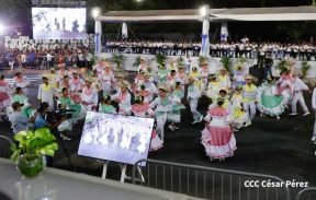 Desfile Escolar 2023 desde la Avenida de Bolívar a Chávez