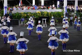 Desfile Escolar 2023 desde la Avenida de Bolívar a Chávez