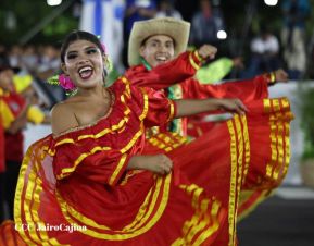 Desfile Escolar 2023 desde la Avenida de Bolívar a Chávez