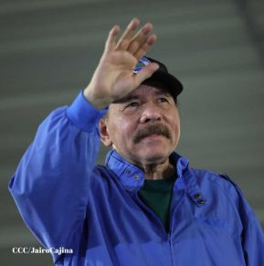 Desfile Escolar 2023 desde la Avenida de Bolívar a Chávez