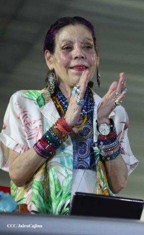 Desfile Escolar 2023 desde la Avenida de Bolívar a Chávez