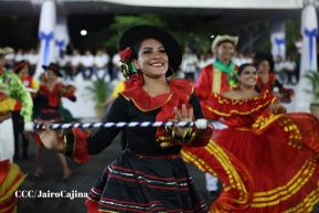 Desfile Escolar 2023 desde la Avenida de Bolívar a Chávez