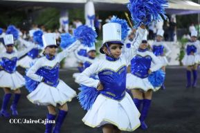 Desfile Escolar 2023 desde la Avenida de Bolívar a Chávez