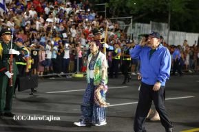 Desfile Escolar 2023 desde la Avenida de Bolívar a Chávez