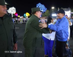 Desfile Escolar 2023 desde la Avenida de Bolívar a Chávez