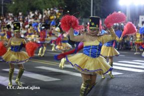 Desfile Escolar 2023 desde la Avenida de Bolívar a Chávez