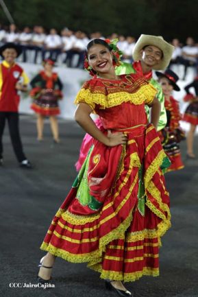 Desfile Escolar 2023 desde la Avenida de Bolívar a Chávez