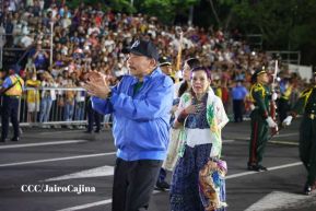 Desfile Escolar 2023 desde la Avenida de Bolívar a Chávez