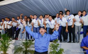 Desfile Escolar 2023 desde la Avenida de Bolívar a Chávez