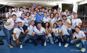 Desfile Escolar 2023 desde la Avenida de Bolívar a Chávez