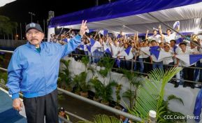 Desfile Escolar 2023 desde la Avenida de Bolívar a Chávez