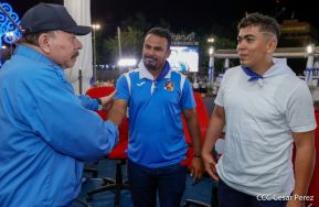 Desfile Escolar 2023 desde la Avenida de Bolívar a Chávez