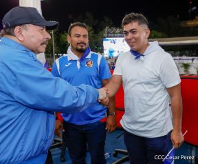 Desfile Escolar 2023 desde la Avenida de Bolívar a Chávez
