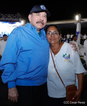 Desfile Escolar 2023 desde la Avenida de Bolívar a Chávez