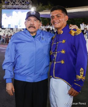 Desfile Escolar 2023 desde la Avenida de Bolívar a Chávez