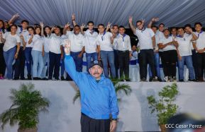 Desfile Escolar 2023 desde la Avenida de Bolívar a Chávez