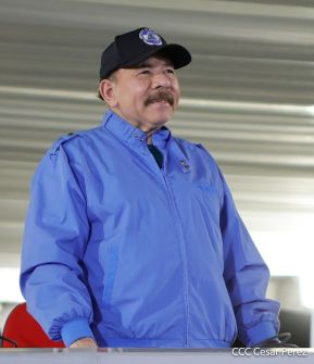 Desfile Escolar 2023 desde la Avenida de Bolívar a Chávez