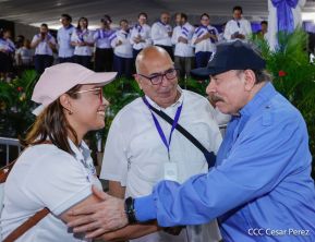 Desfile Escolar 2023 desde la Avenida de Bolívar a Chávez