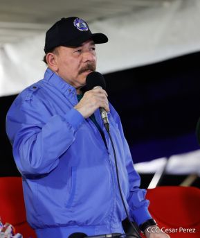 Desfile Escolar 2023 desde la Avenida de Bolívar a Chávez