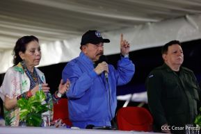Desfile Escolar 2023 desde la Avenida de Bolívar a Chávez
