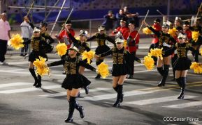 Desfile Escolar 2023 desde la Avenida de Bolívar a Chávez
