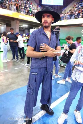 Concierto de Mora en el Polideportivo Alexis Argüello de Managua, Nicaragua