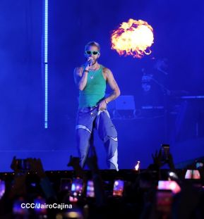 Concierto de Mora en el Polideportivo Alexis Argüello de Managua, Nicaragua