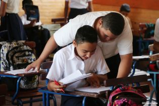 Reinician clases y realizan simulacros en colegios