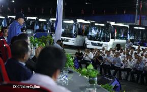 Entrega de 250 buses provenientes de China a transportistas de Managua y Ciudad Sandino