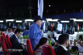 Entrega de 250 buses provenientes de China a transportistas de Managua y Ciudad Sandino