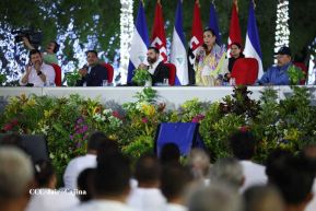 Entrega de 250 buses provenientes de China a transportistas de Managua y Ciudad Sandino