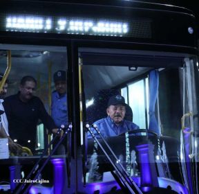 Entrega de 250 buses provenientes de China a transportistas de Managua y Ciudad Sandino