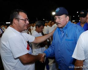 Entrega de 250 buses provenientes de China a transportistas de Managua y Ciudad Sandino