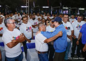 Entrega de 250 buses provenientes de China a transportistas de Managua y Ciudad Sandino