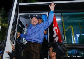 Entrega de 250 buses provenientes de China a transportistas de Managua y Ciudad Sandino