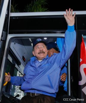 Entrega de 250 buses provenientes de China a transportistas de Managua y Ciudad Sandino