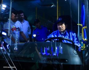 Entrega de 250 buses provenientes de China a transportistas de Managua y Ciudad Sandino