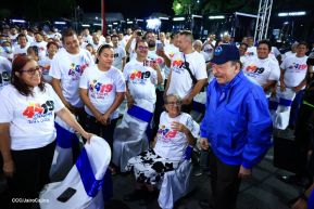 Entrega de 250 buses provenientes de China a transportistas de Managua y Ciudad Sandino