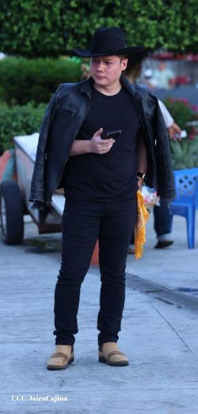 Carín León en concierto en el Estadio Soberanía