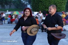 Carín León en concierto en el Estadio Soberanía